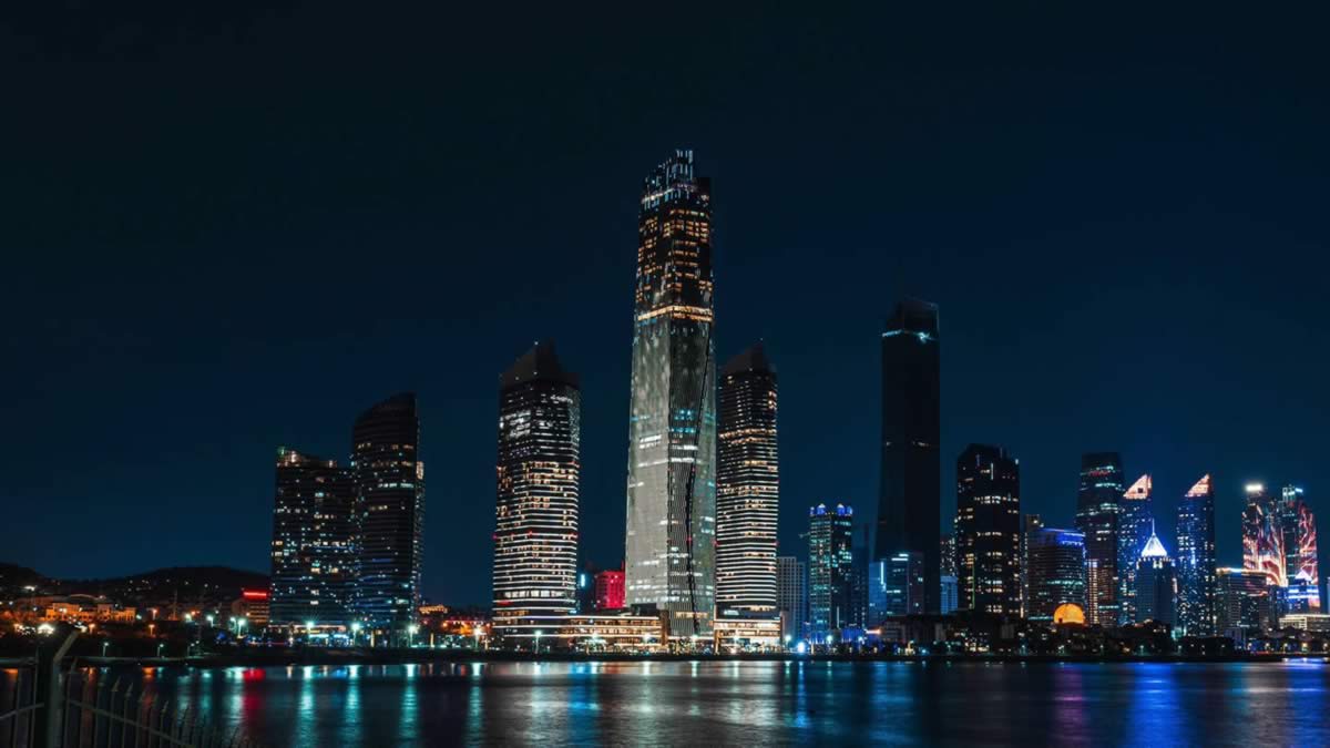 Qingdao Night View: Fushan Bay Light Show