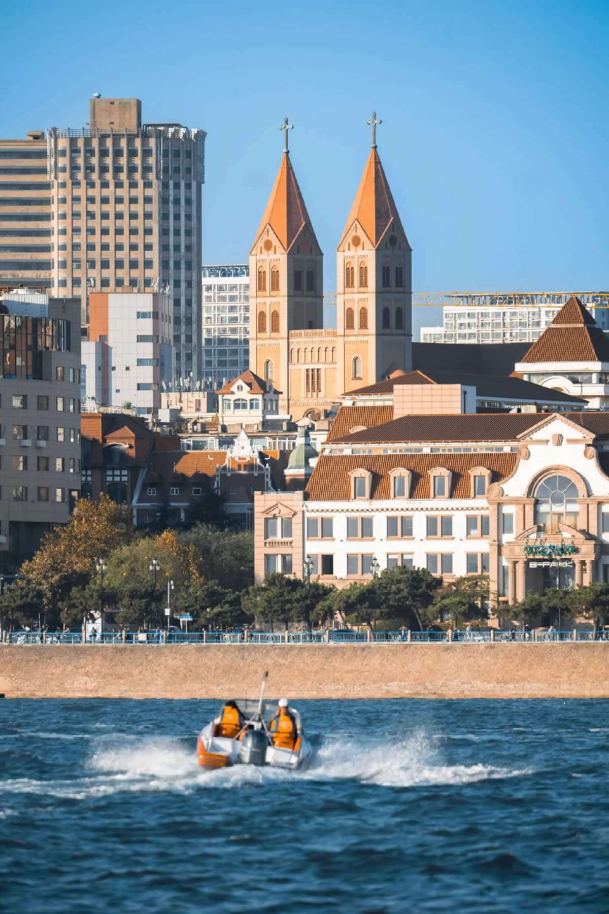 Qingdao's most European spot! The St. Michael's Cathedral is pure photo magic
